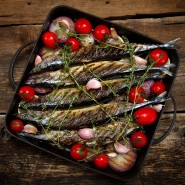 Maquereaux grillés, tomates et quinoa