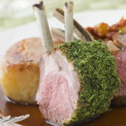 Carré d'agneau en croûte d'herbes