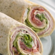 Wrap de jambon blanc, tomates et oeuf dur