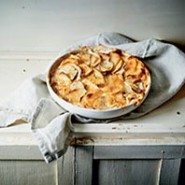 Gratin de pommes de terre, topinambours et persil-racine