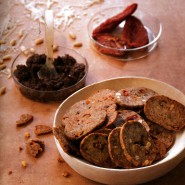 Croquants tomate séchée, pignon et tapenade