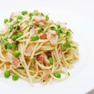 Spaghettis aux lardons et petits pois