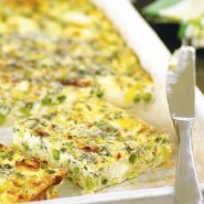 Frittata de petits pois, feta et menthe