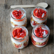 Verrine fraises mascarpone et galettes bretonnes