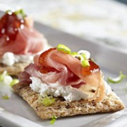 Crackers au chèvre et jambon de Parme