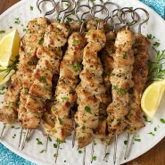 Brochettes de poulet au citron et romarin