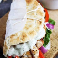 Gyros de poulet, sauce tzatziki