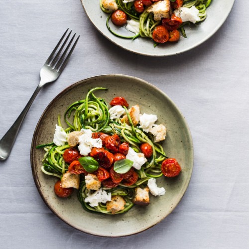 Recette Spaghettis de courgettes aux tomates rôties et pesto