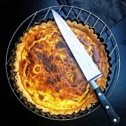 Quiche aux courgettes, tomates cerise et curcuma