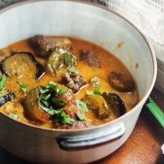 Tajine d'agneau aux reines-claudes et aubergines