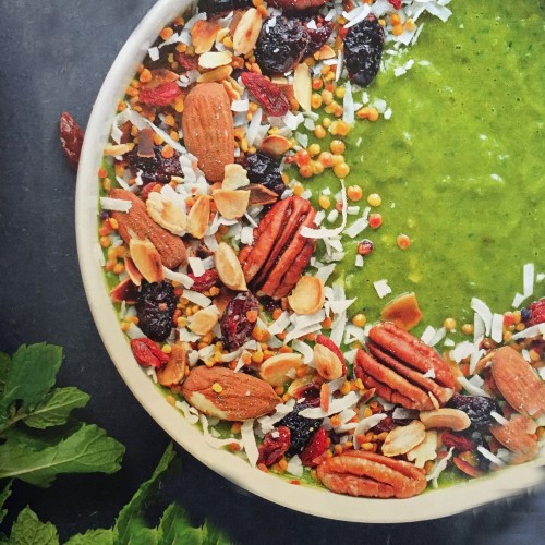 Recette Smoothie bowl kale-mangle