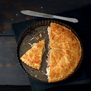 Tourte feuilletée au veau crémeux et aux champignons