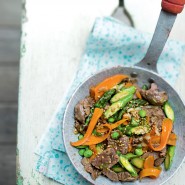 Wok de boeuf aux légumes croquants