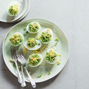 Oeuf mimosa et mousse de petits pois