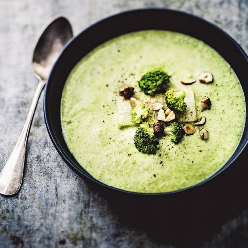 Recette Soupe de brocoli légère aux noisettes