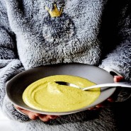 Soupe poireaux, patates douces et lait de coco