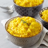 Riz parfumé au curcuma