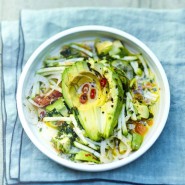 Salade avocat, courgettes, concombre, pamplemousse