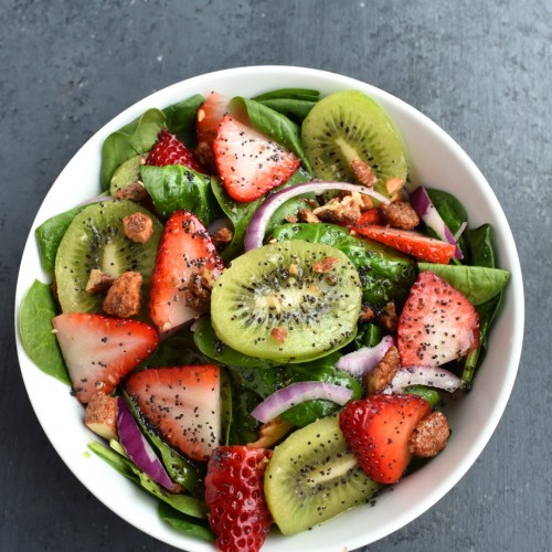 Recette Salade de pousses d'épinards, fraises et kiwi