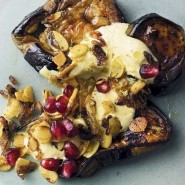 Aubergines rôties, sauce yaourt et curry de Yotam Ottolenghi