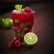 Mojito framboise au kombucha sans alcool