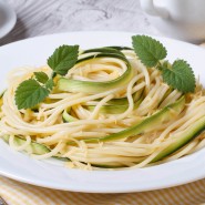 Spaghettis aux courgettes et à la menthe