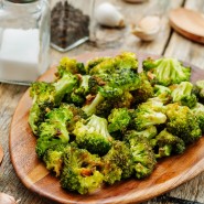 Brocoli à l'ail et sauce soja