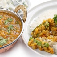 Curry indien de courgettes et lentilles corail