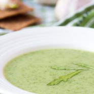 Velouté de courgettes et roquette à la mozzarella