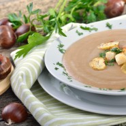 Velouté de châtaigne, pomme et céleri