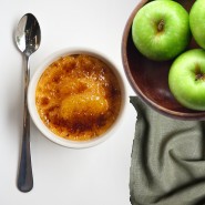 Crème brûlée de foie gras, espuma de pomme verte